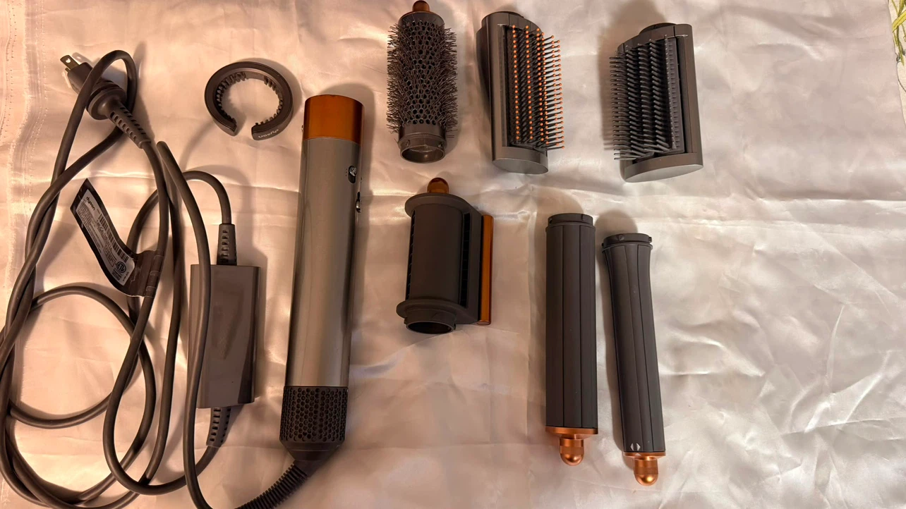 Dyson Airwrap Multi-Styler with Case