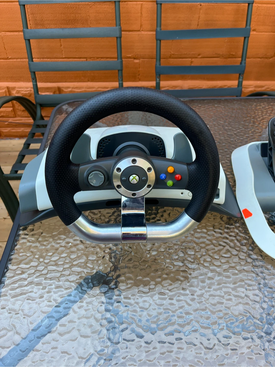 Microsoft Xbox 360 Wireless Racing Wheel and Pedals