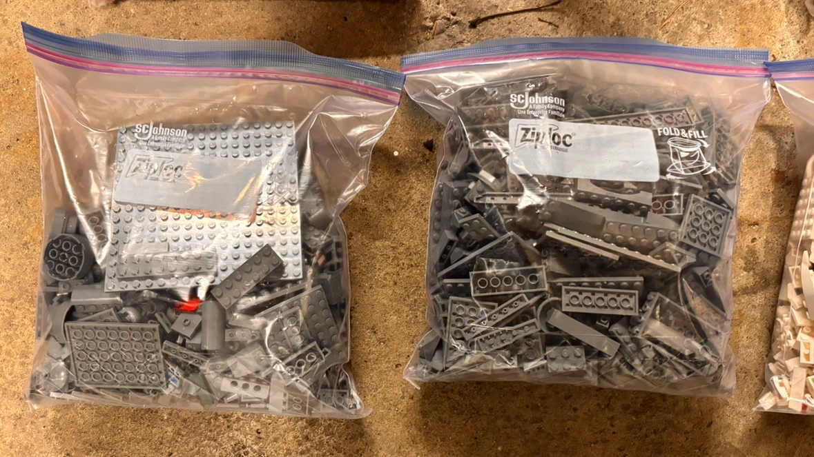 Assorted Lego bricks in storage bags - photo 5