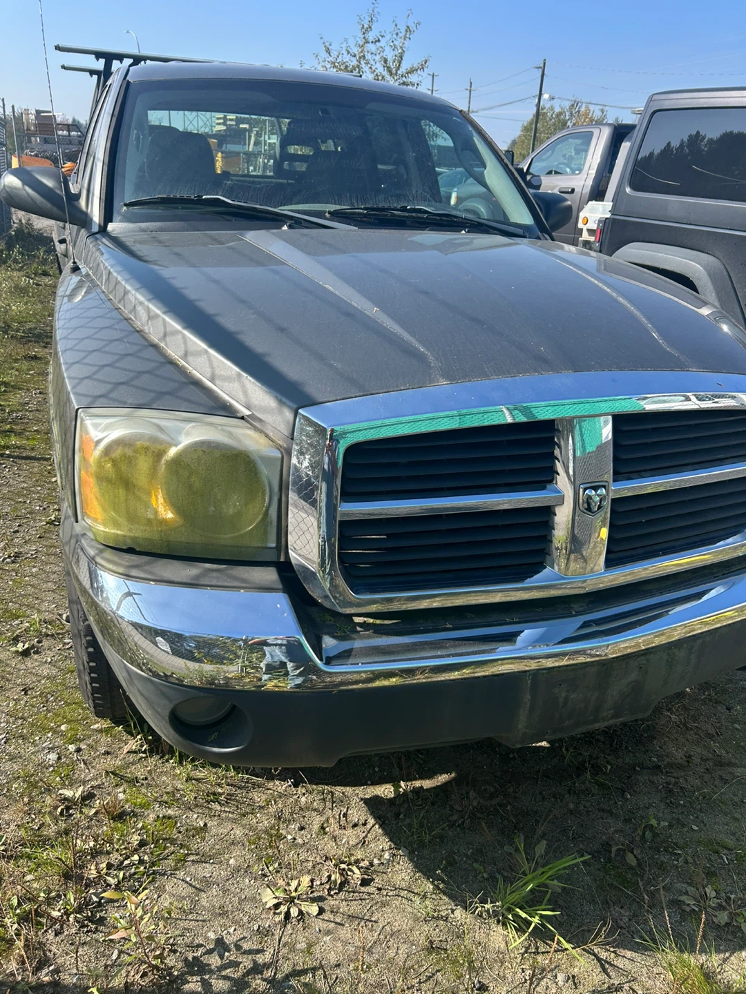 Dodge Dakota SLT 4x4 Truck - photo 4