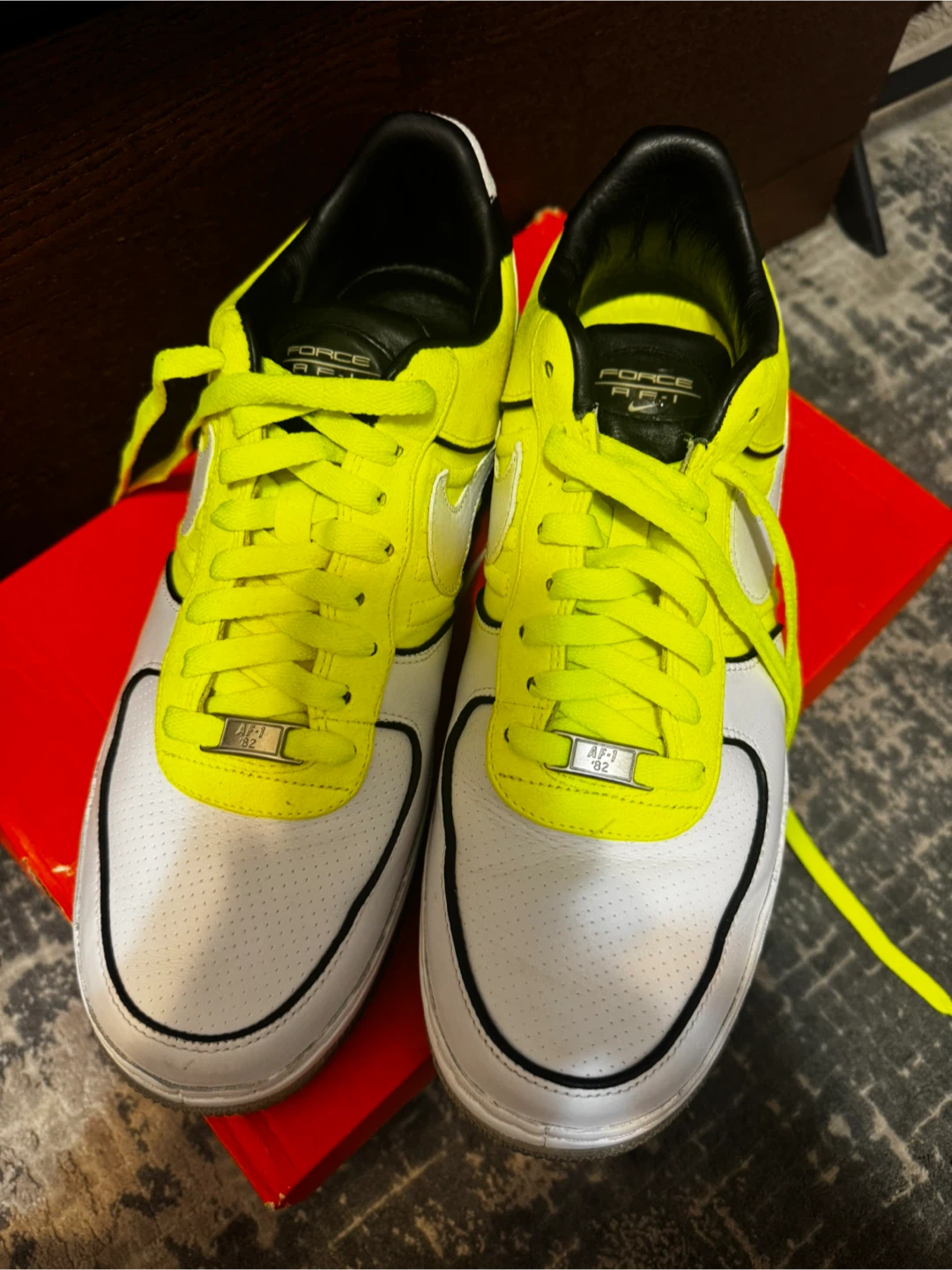 Nike Air Force 1 Volt White Sneakers Size 10.5 US - photo 2