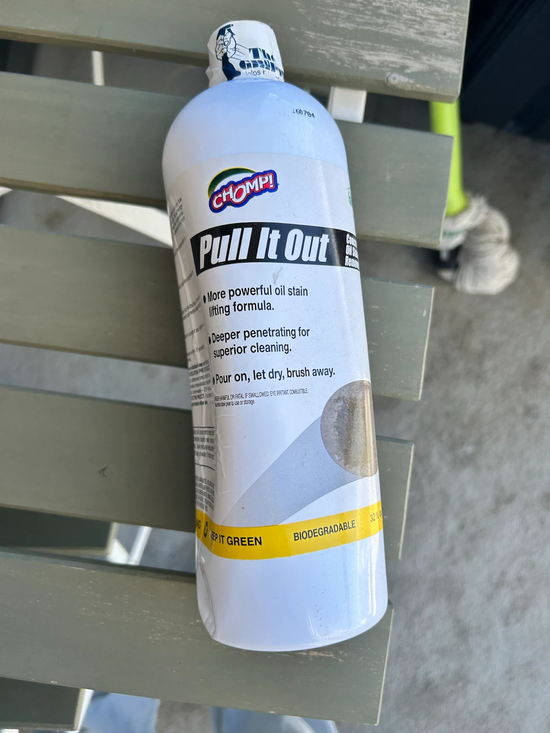 Chomp Pull It Out Concrete Oil Stain Remover and Scrub Brush