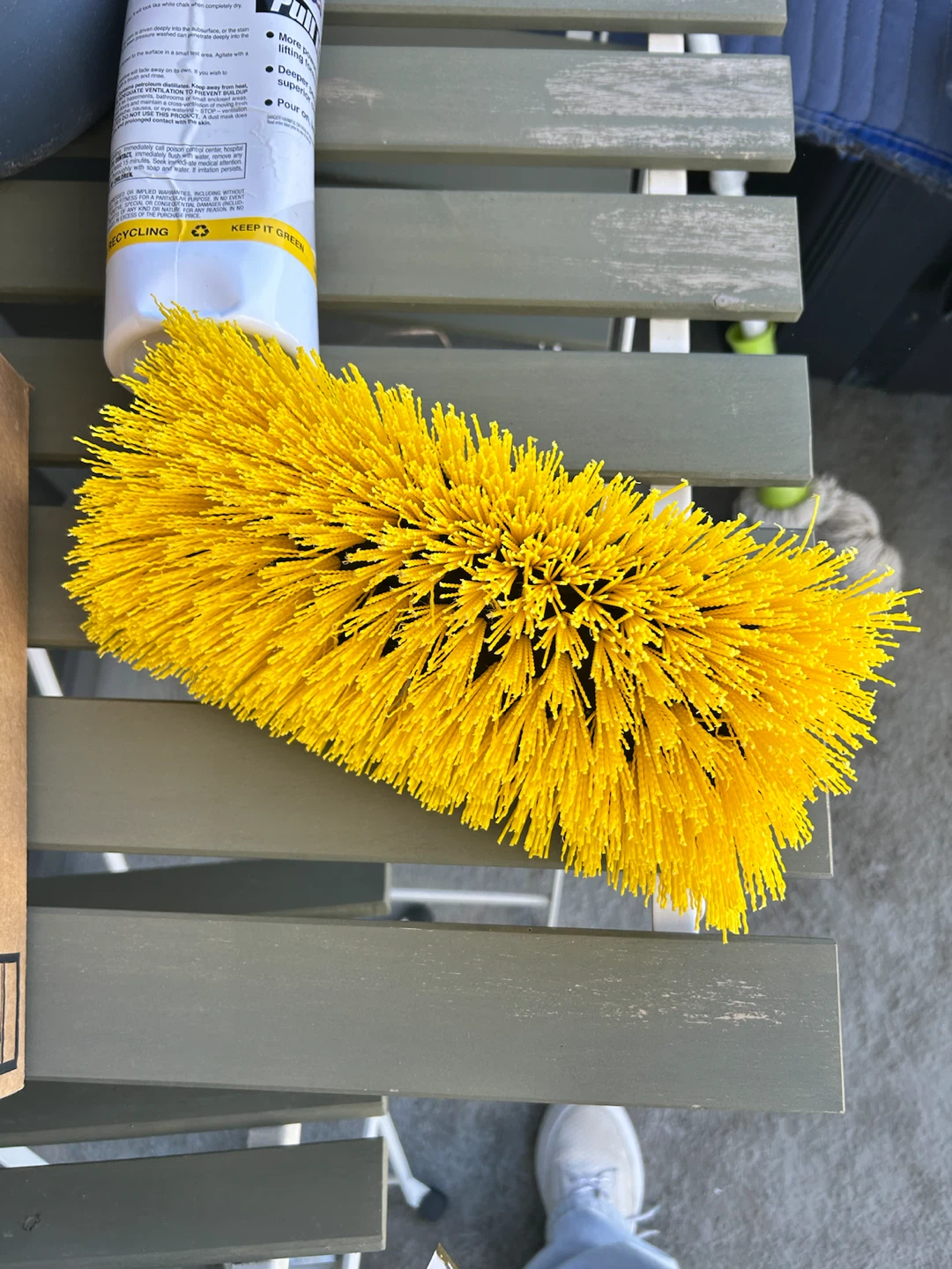 Chomp Pull It Out Concrete Oil Stain Remover and Scrub Brush - photo 5