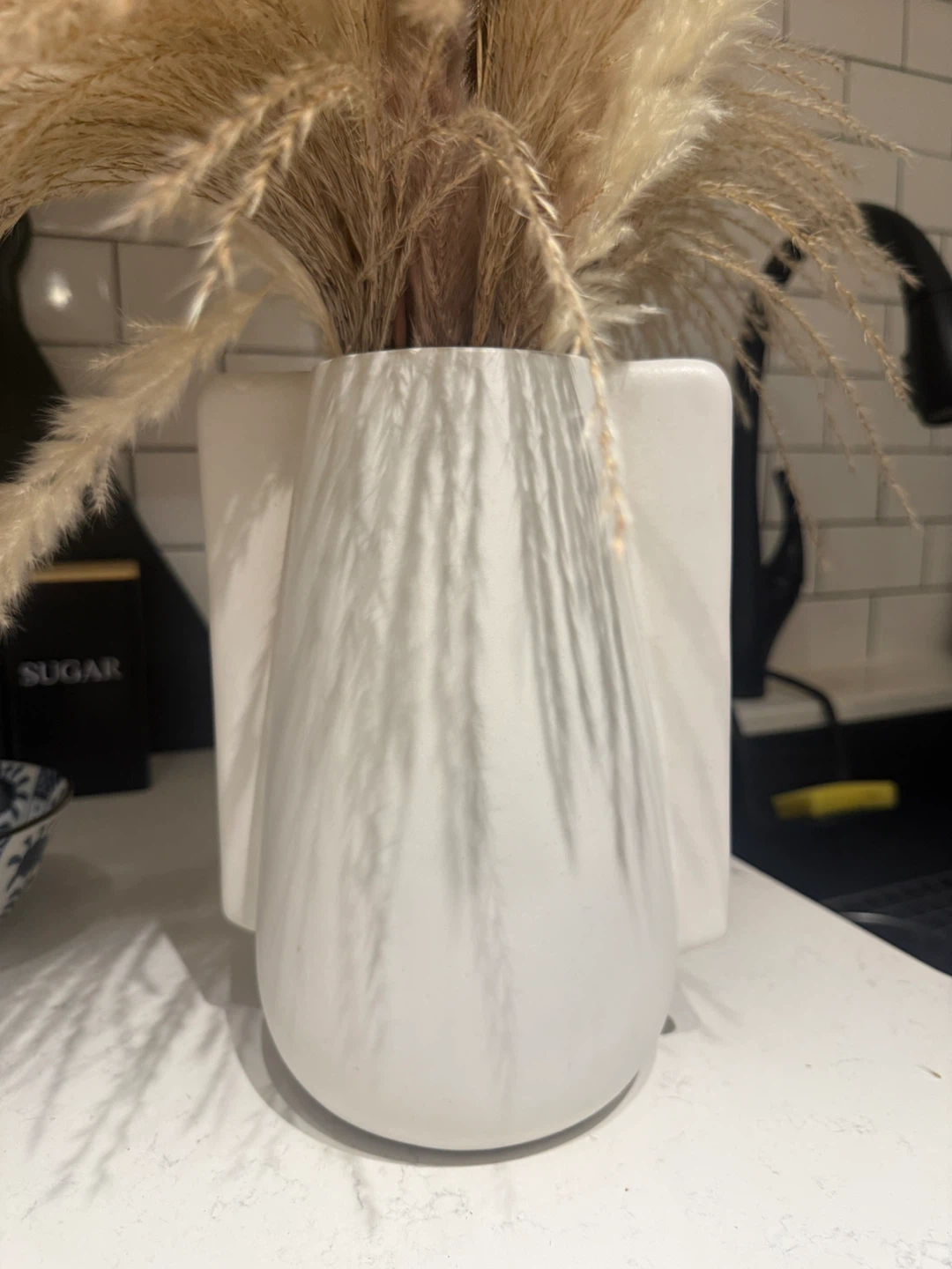 White Minimalist Ceramic Vase - photo 2