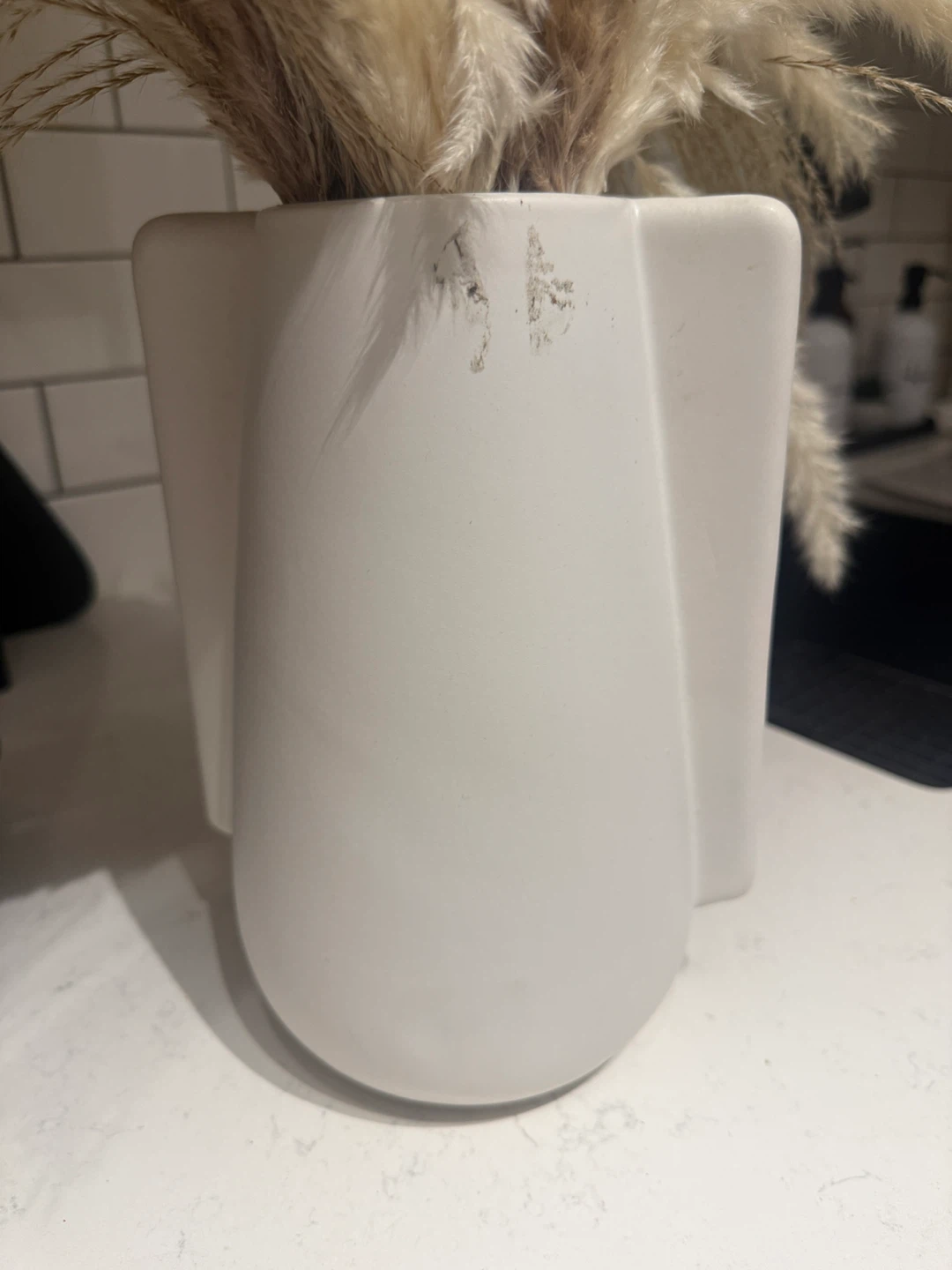White Minimalist Ceramic Vase - photo 3