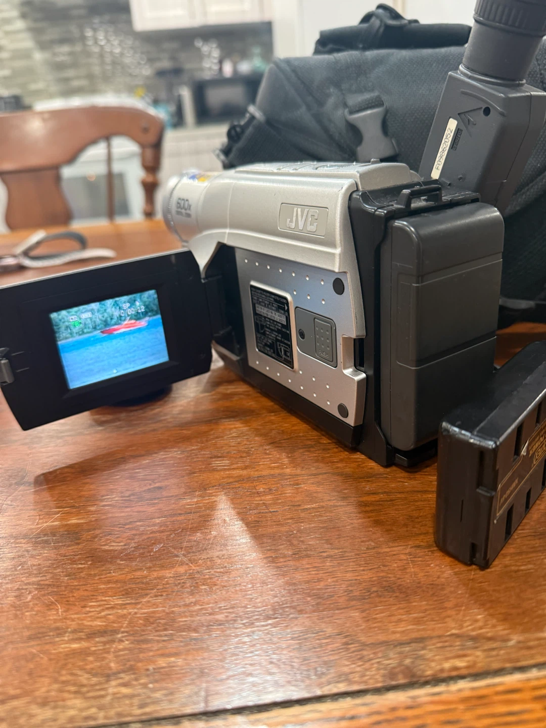 JVC Compact VHS Camcorder with Accessories - photo 5