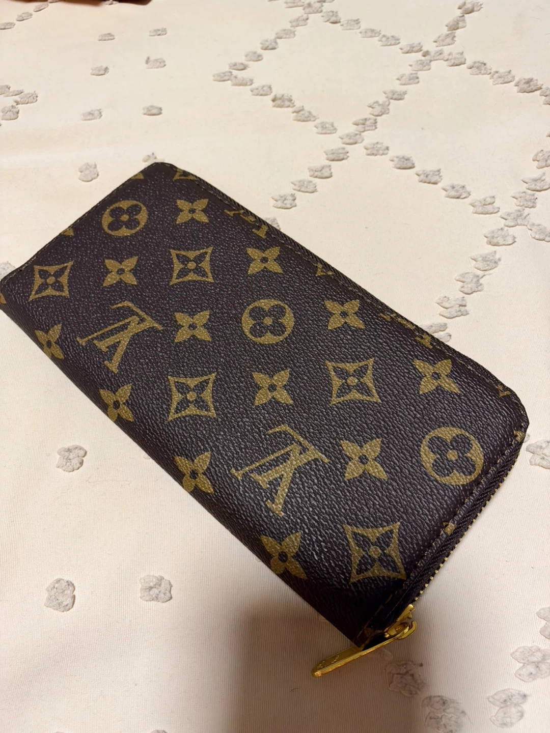 Louis Vuitton Zippy Wallet