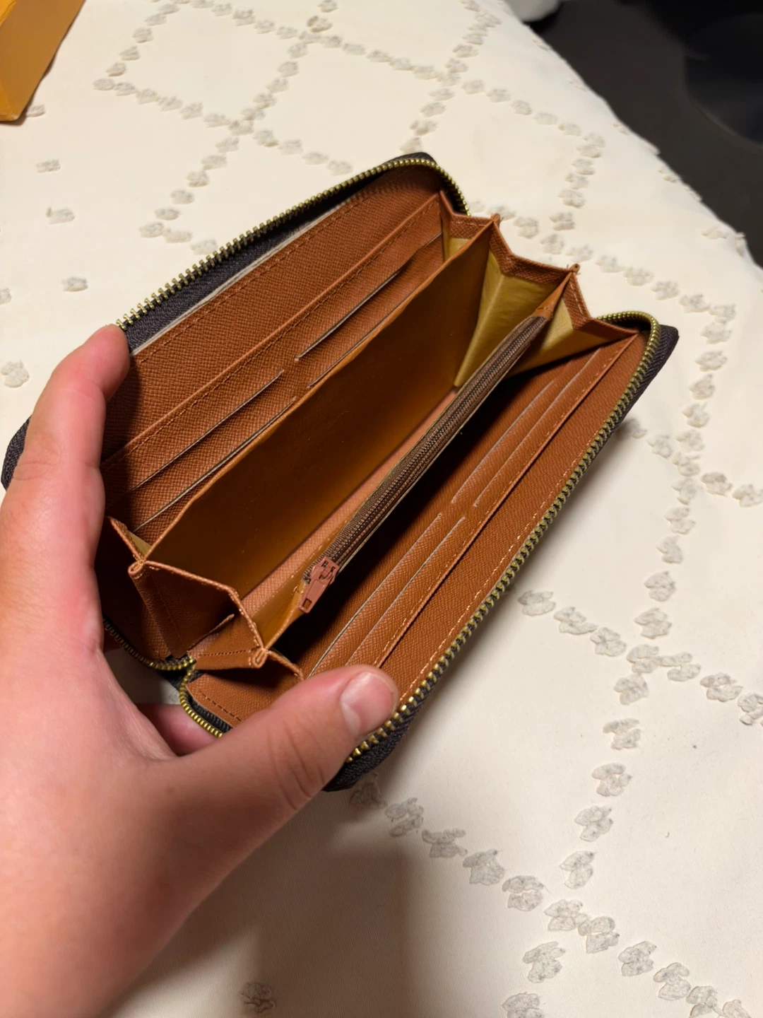 Louis Vuitton Zippy Wallet - photo 2
