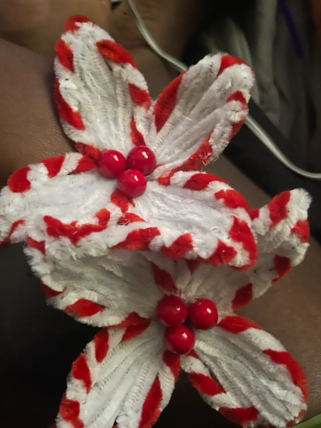 Handmade pipe cleaner flowers - photo 2