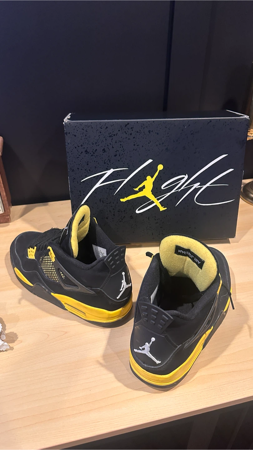 Jordan 4 yellow thunder