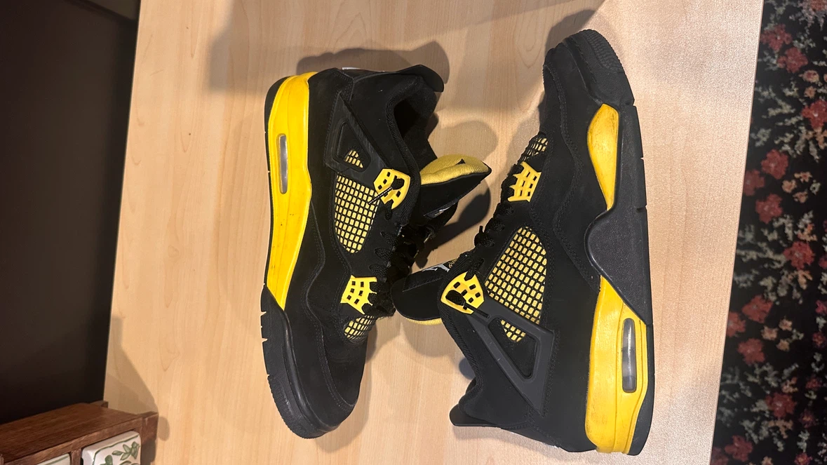 Jordan 4 yellow thunder - photo 2