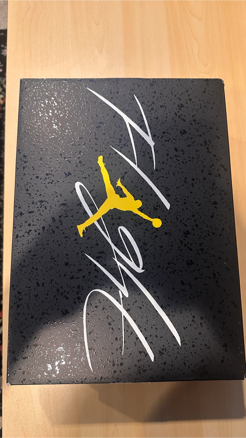Jordan 4 yellow thunder - photo 5