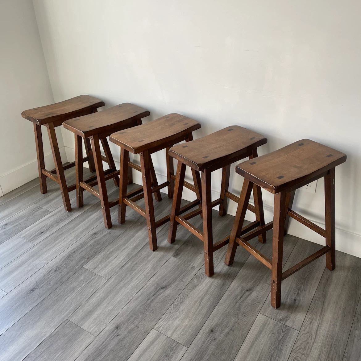 5 Bar Stools - photo 5