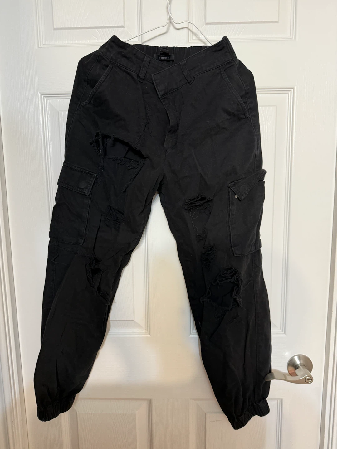 Forever 21 Black Distressed Cargo Joggers Size S - photo 2