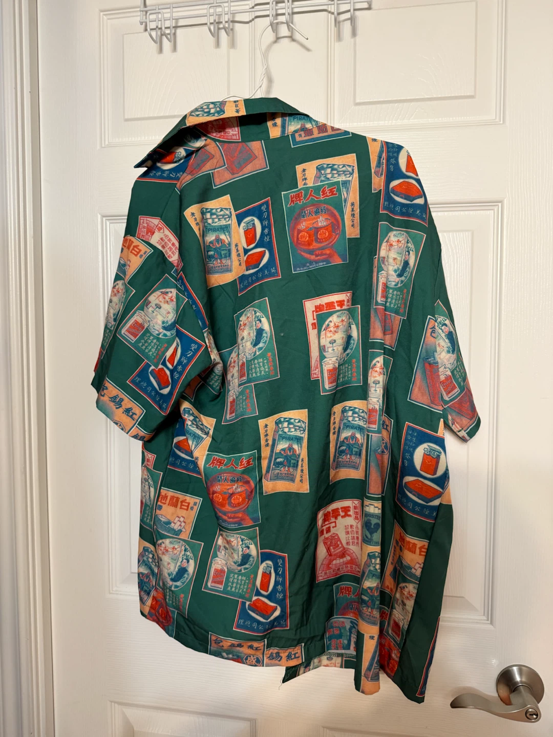 Vintage Style Graphic Button-Up Shirt - photo 2
