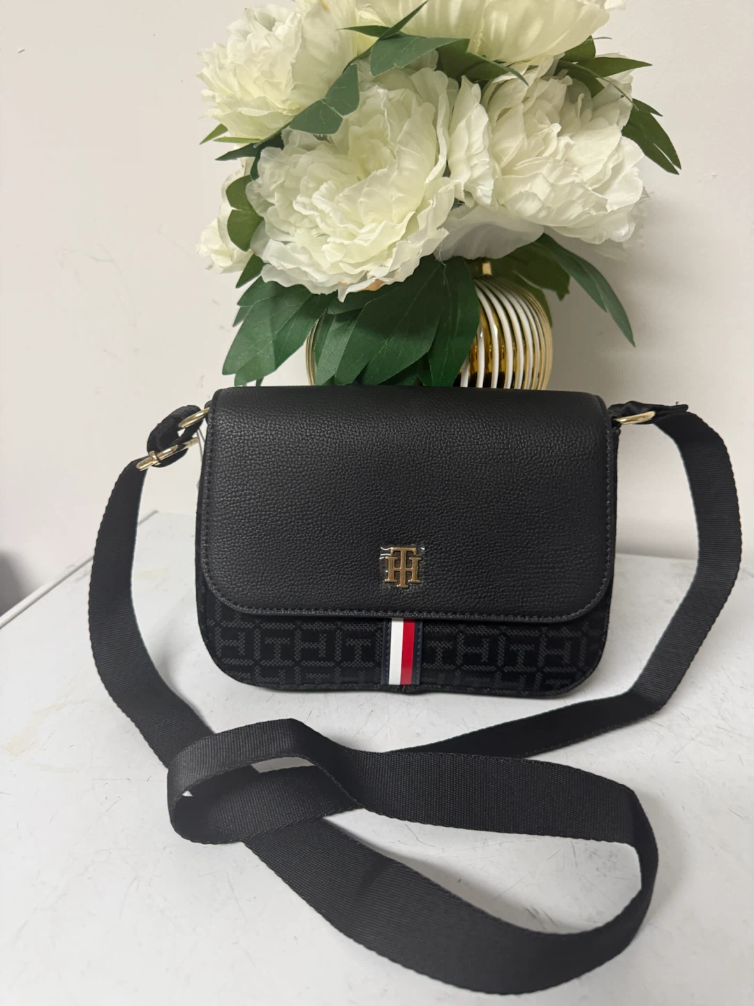 Tommy Hilfiger Crossbody Bag
