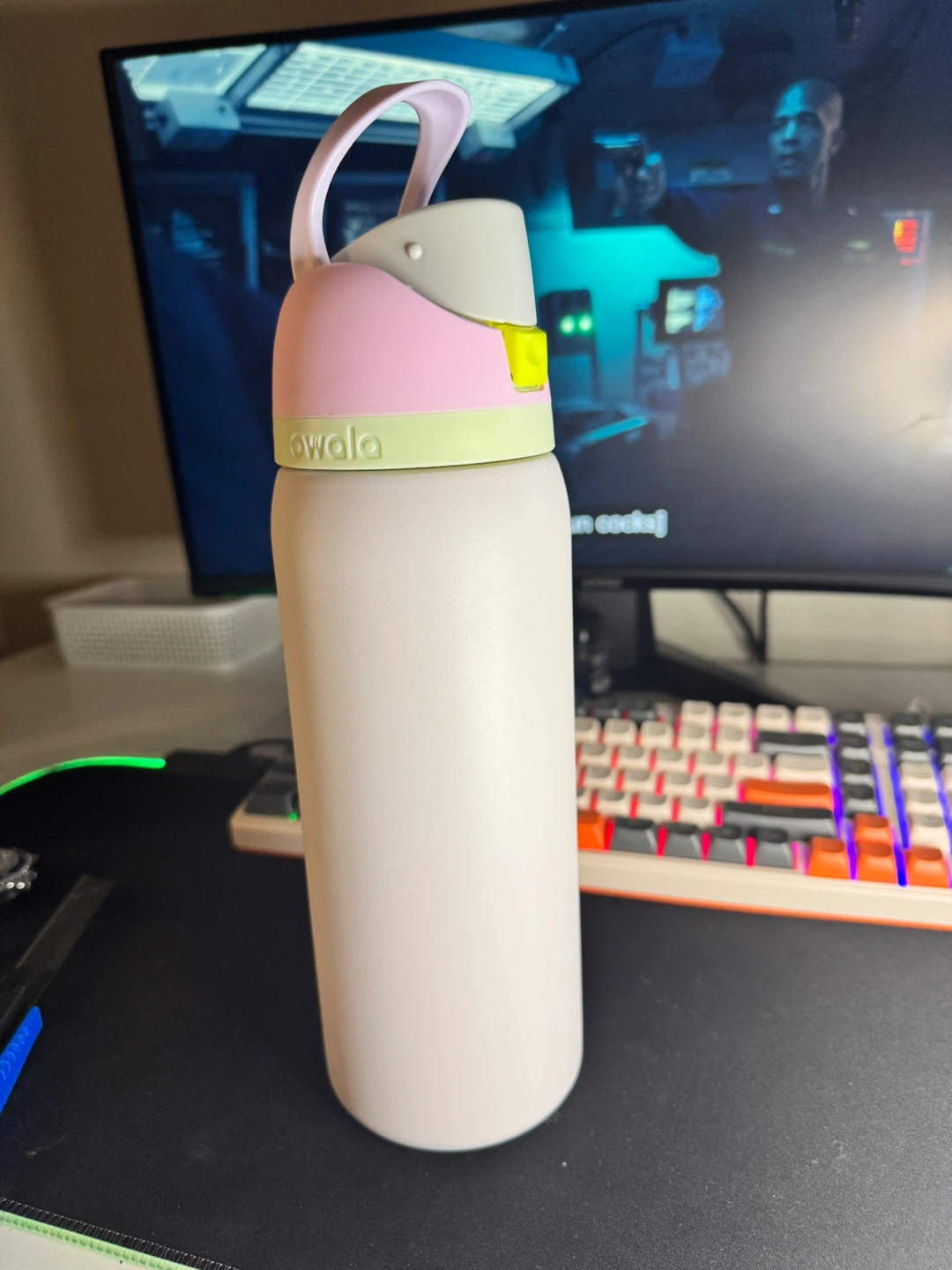 Owala FreeSip Water Bottle - photo 2