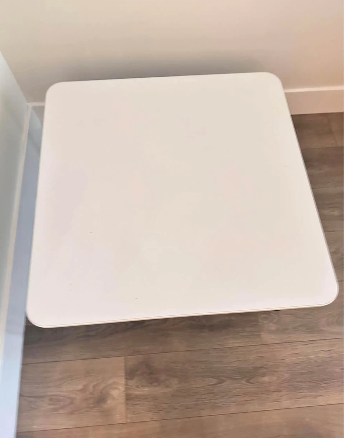 Minimalist White Coffee Table - photo 2