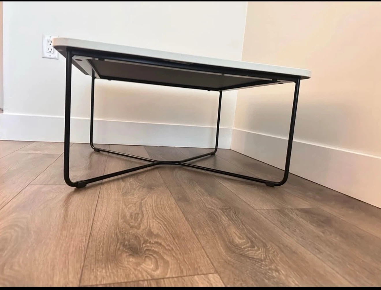 Minimalist White Coffee Table - photo 3