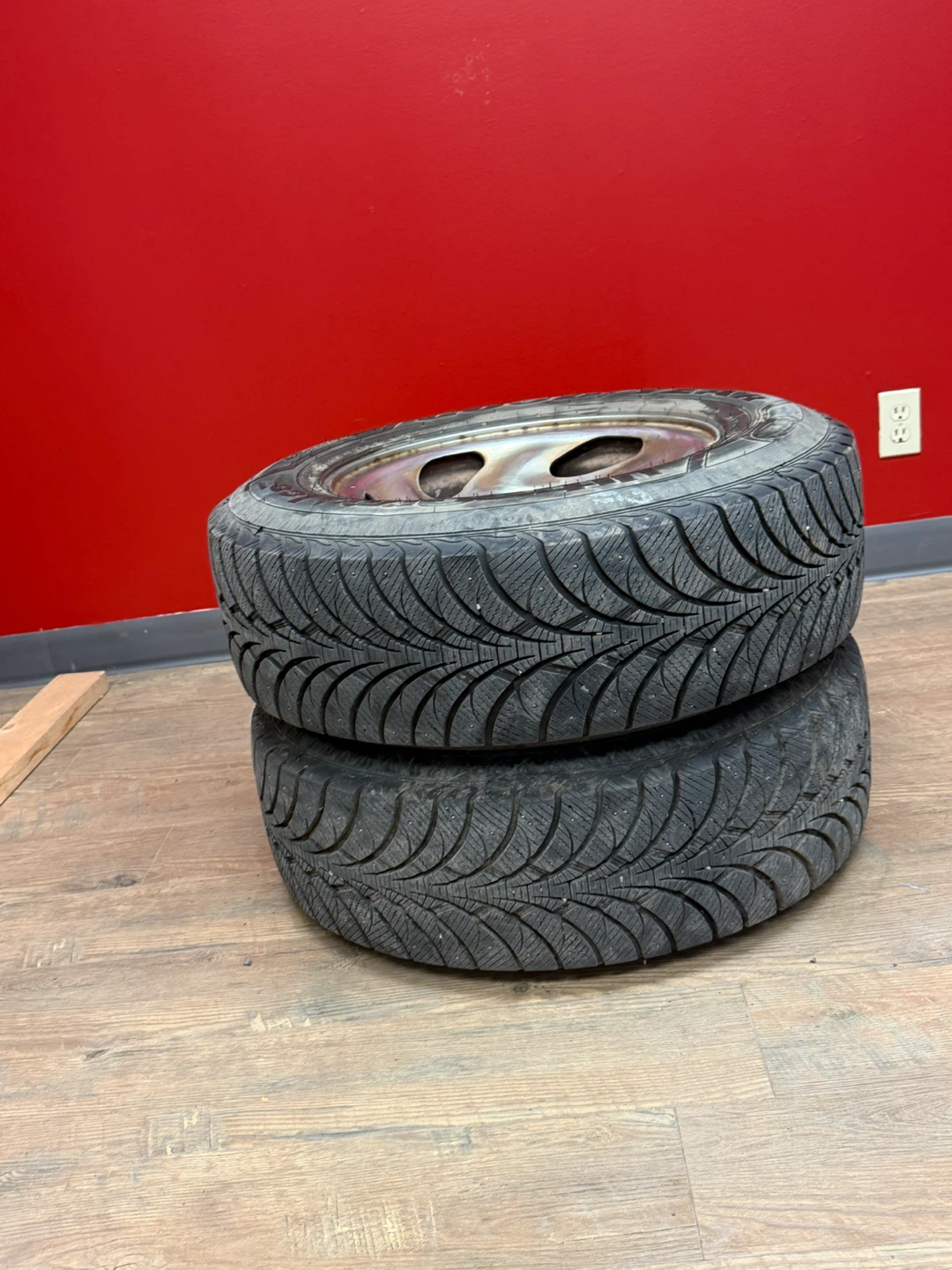 2 Goodyear Ultra Grip Winter Tires 235/70R16 - photo 2