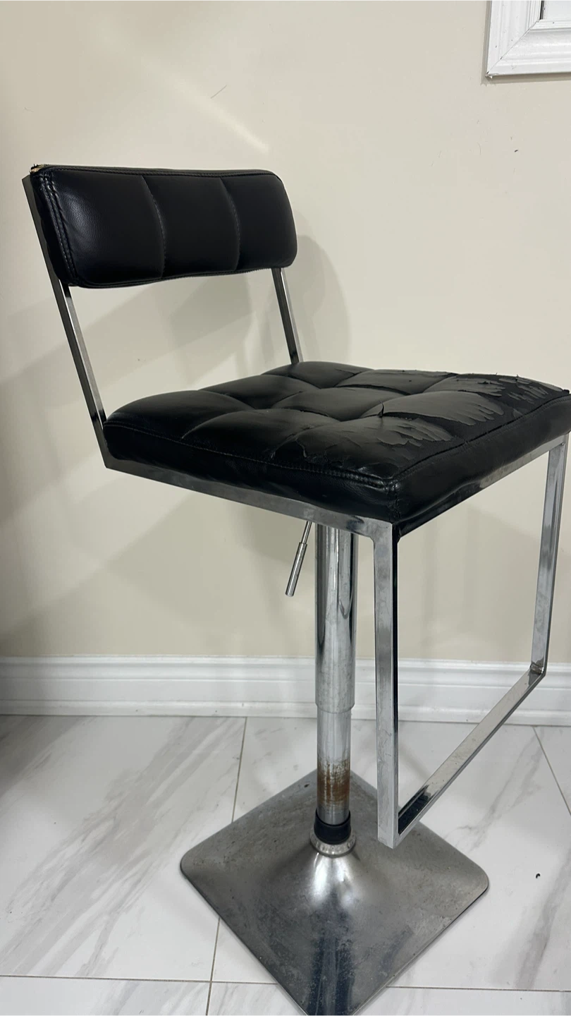 Adjustable black faux leather bar stool - photo 4