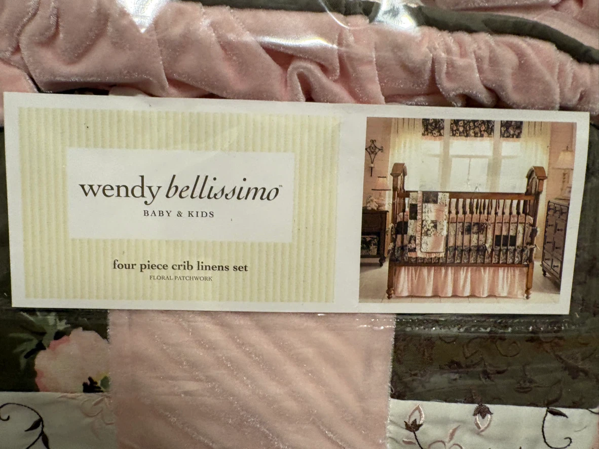 Wendy Bellissimo Four Piece Crib Linens Set - photo 2