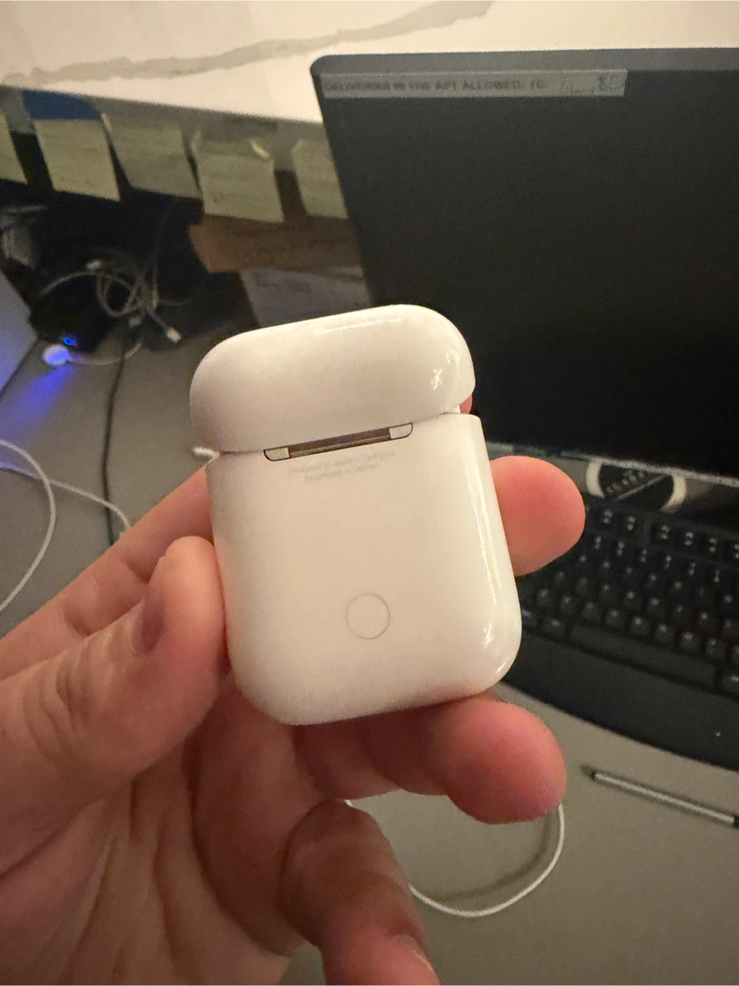 Apple AirPods 2 Gen with Charging Case