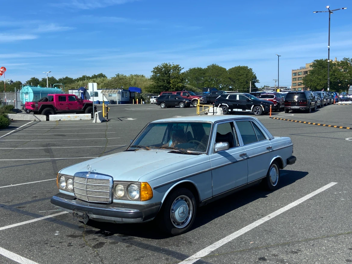 1979 Mercedes-Benz 240D - Great Car - photo 2