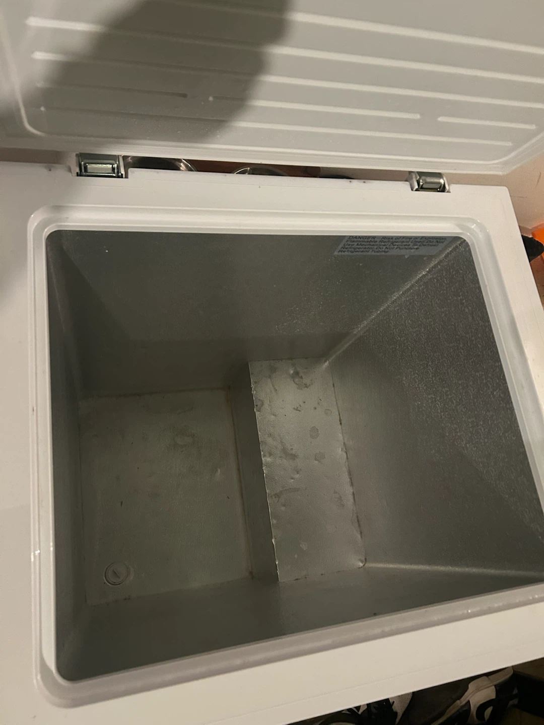 Midea Chest Freezer - photo 3