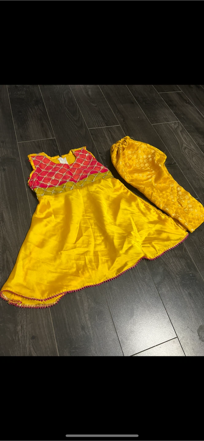 Traditional South Asian Kids Outfits 1 to 2 years girls 25$ each - photo 3