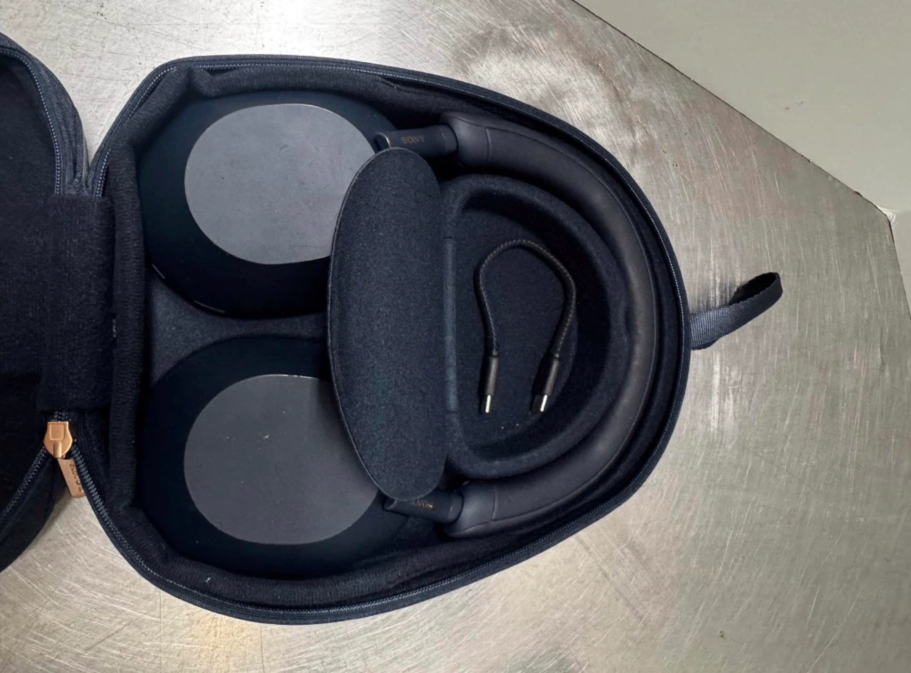 Sony WH-1000XM5 Wireless Headphones - photo 4