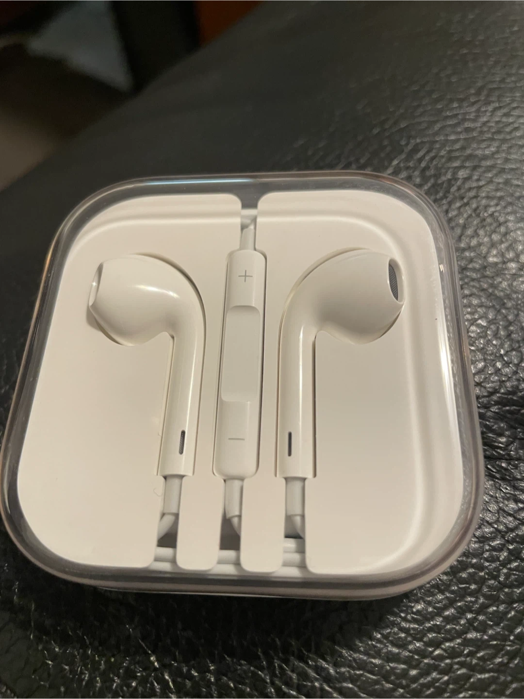 Brand new Apple EarPods