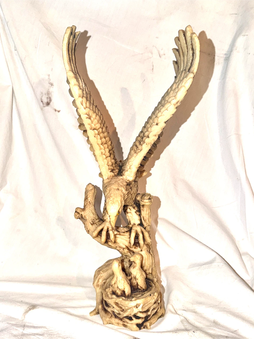 Eagle and Nest Resin Statue - photo 2