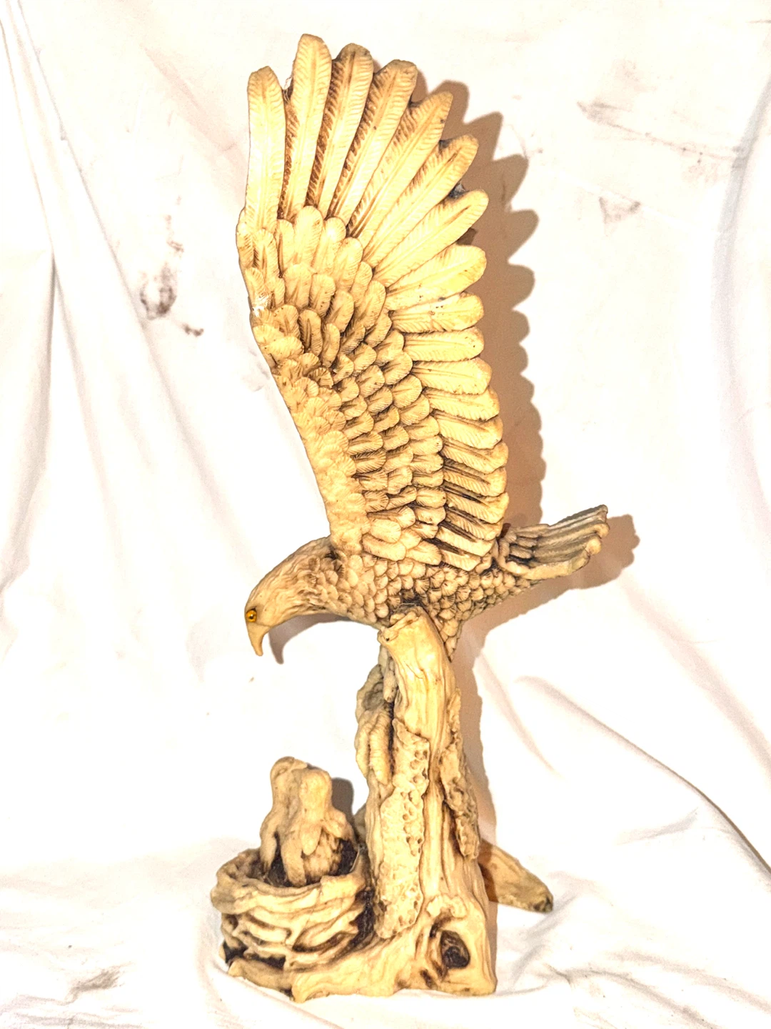 Eagle and Nest Resin Statue - photo 3
