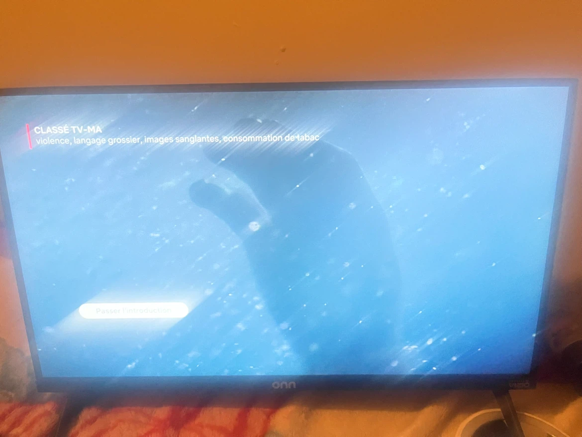 Onn. Vizio Smart TV with Remote - photo 3