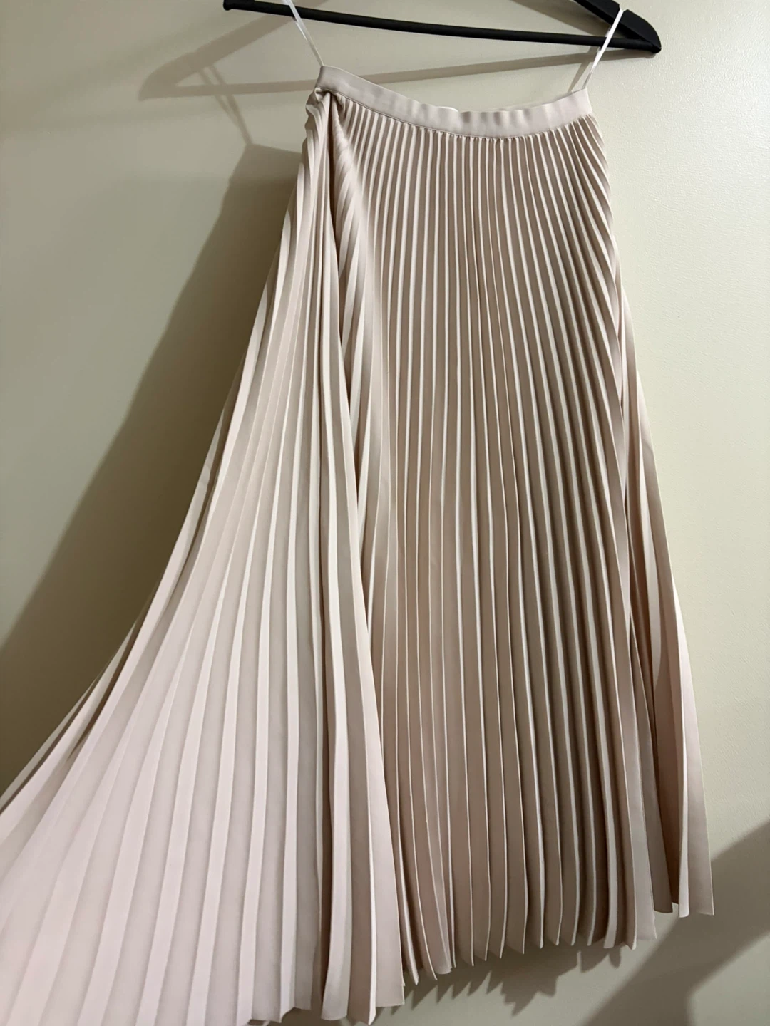Babaton pleated skirt