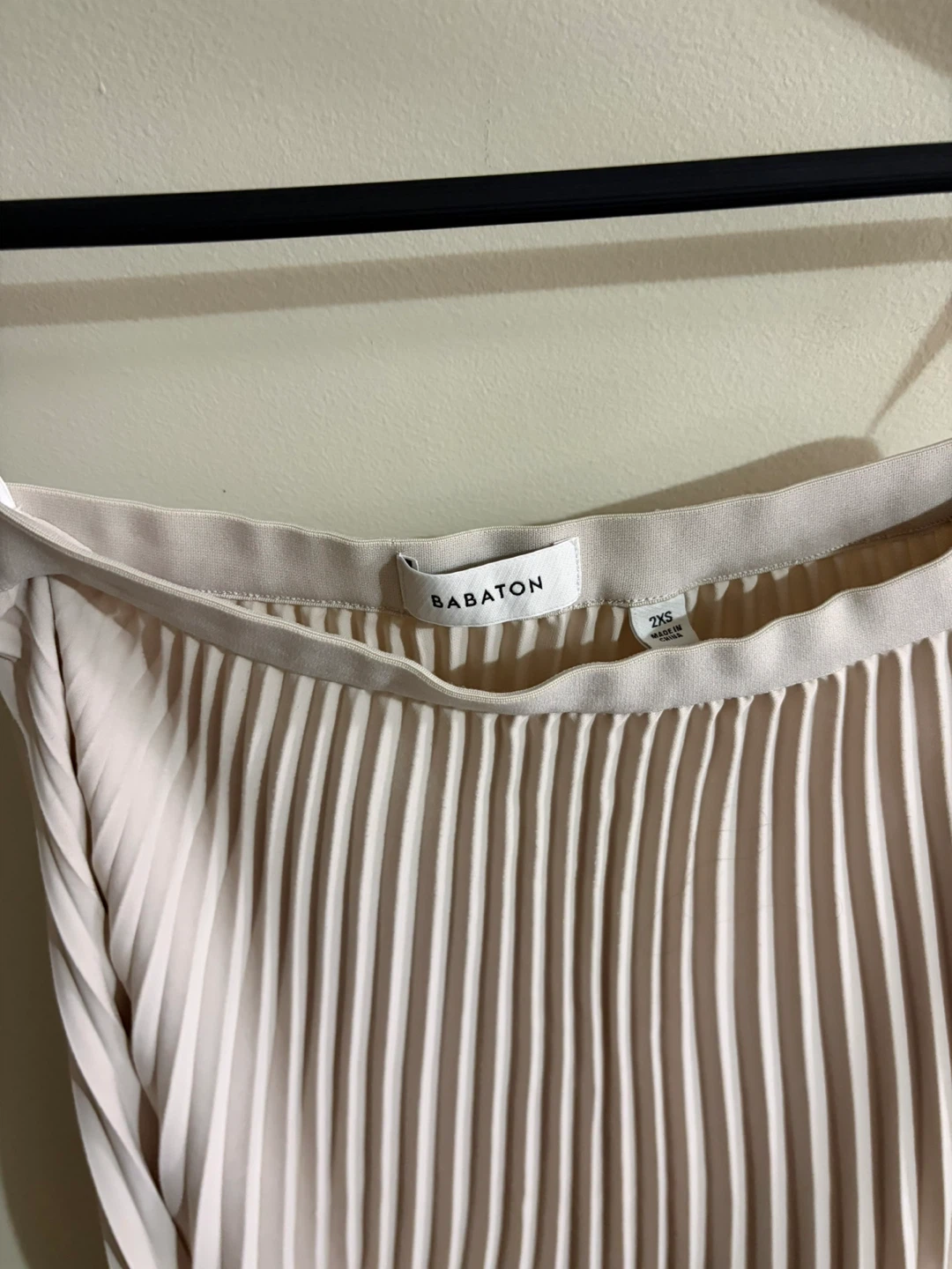 Babaton pleated skirt - photo 4