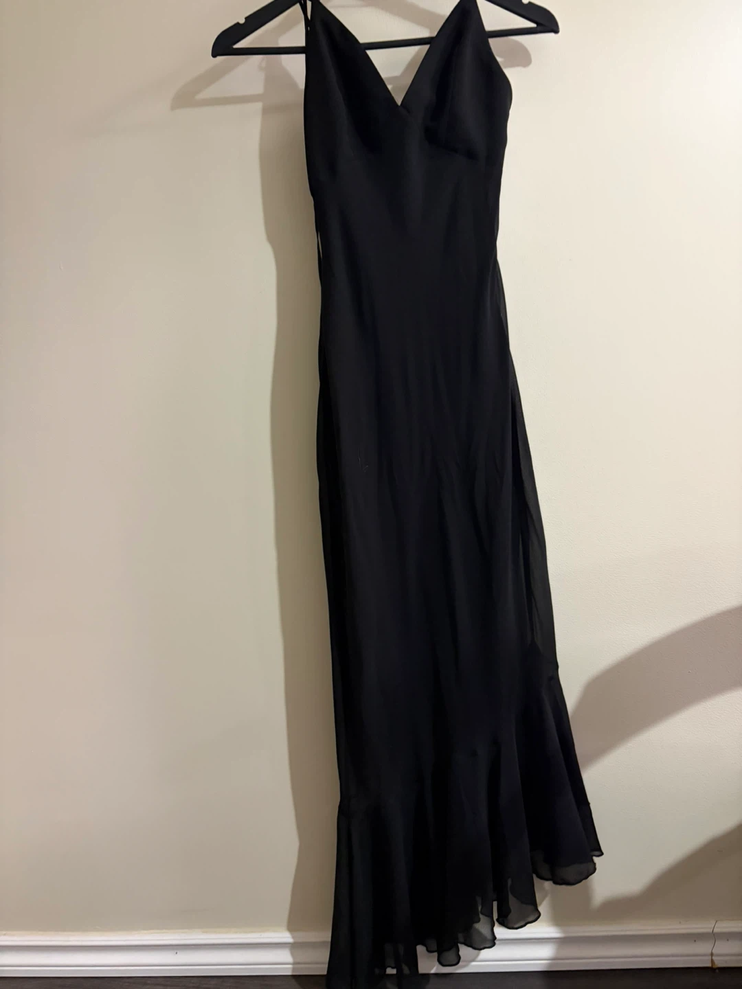 Black V-neck Maxi Dress
