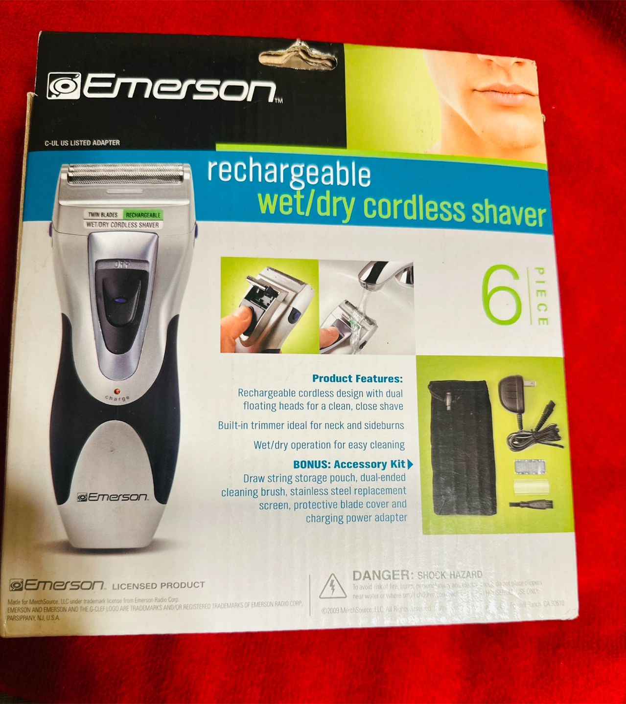 Emerson Rechargeable Wet/Dry Cordless Shaver - photo 3