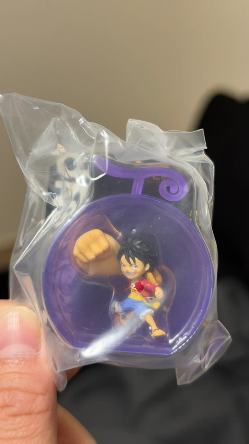 One Piece Luffy and Zephyr Gashapon Figures - photo 3
