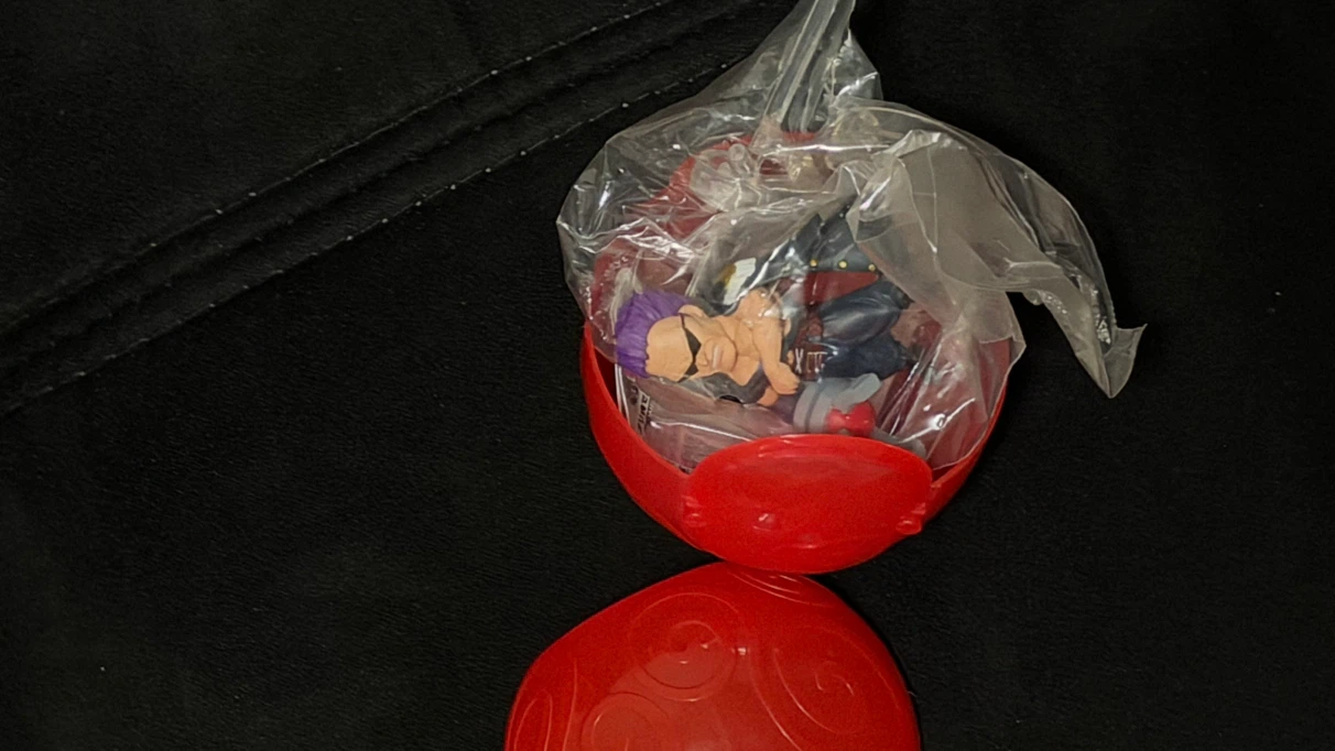 One Piece Luffy and Zephyr Gashapon Figures - photo 5