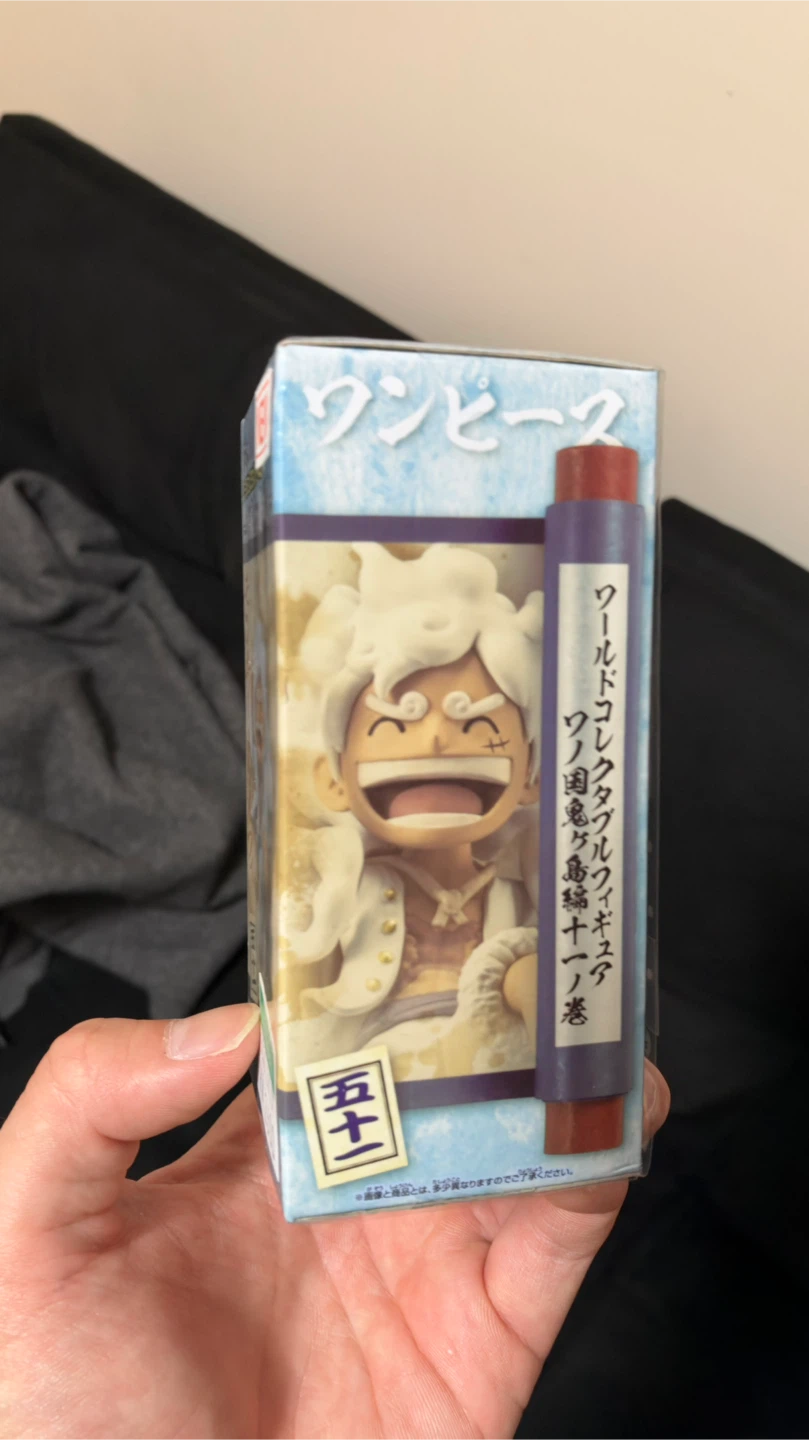 One Piece World Collectable Monkey D. Luffy Gear 5 Figure - photo 2