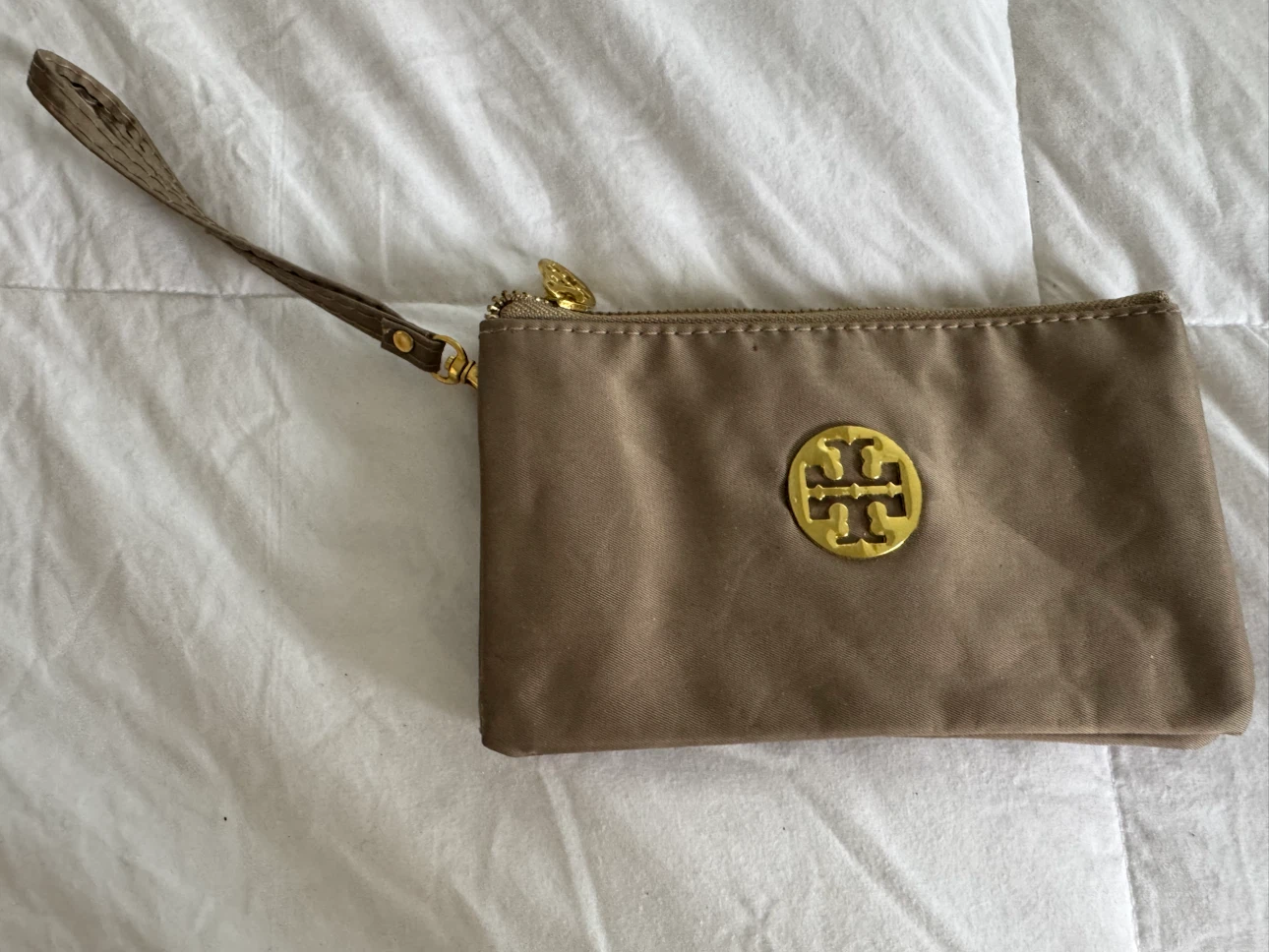 All 7 designer Bags for $80!! Estate Sale - photo 5