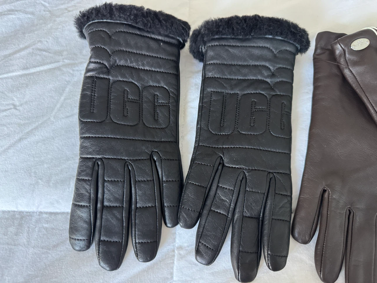 Brand New COACH Ladies Winner Gloves UGG Gloves and - photo 2