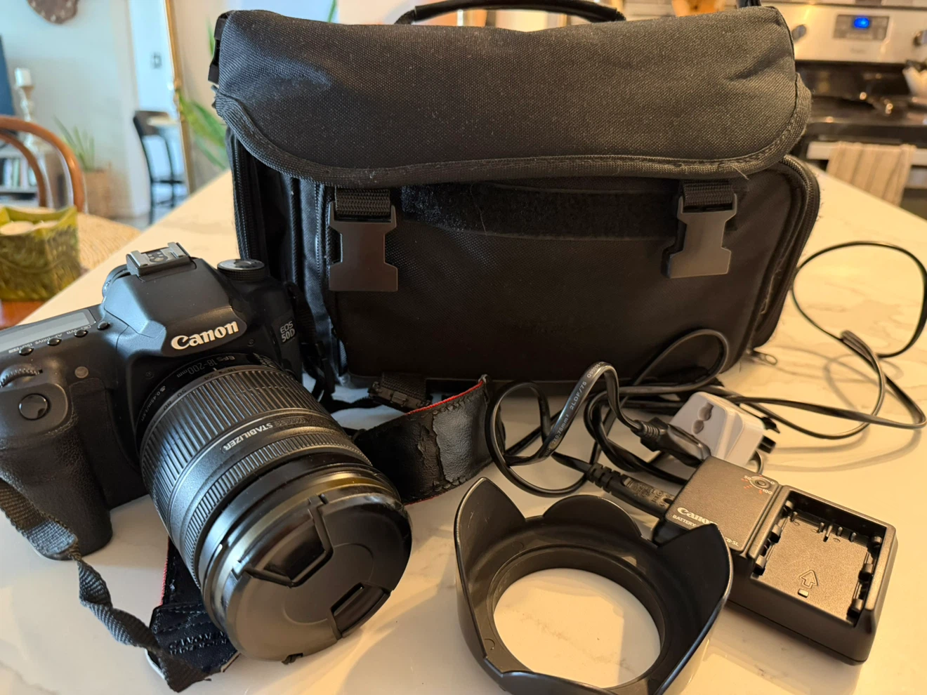 Canon EOS 50D DSLR Camera with 18-200mm Lens - photo 2