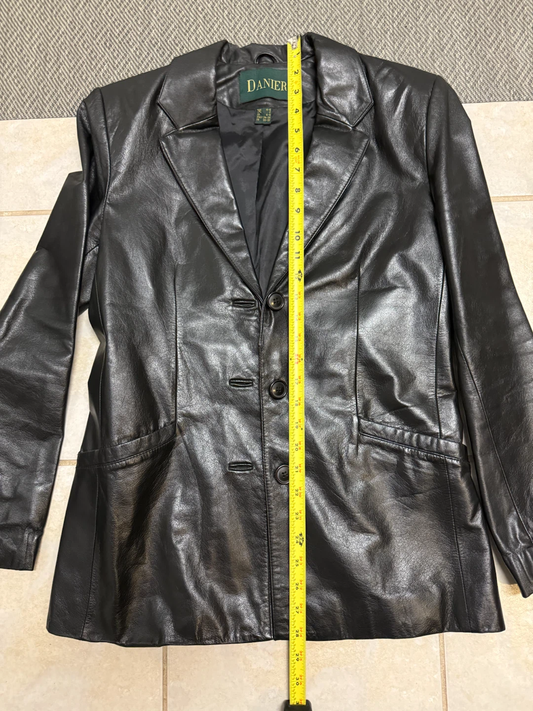 Danier Black Leather Blazer - photo 5