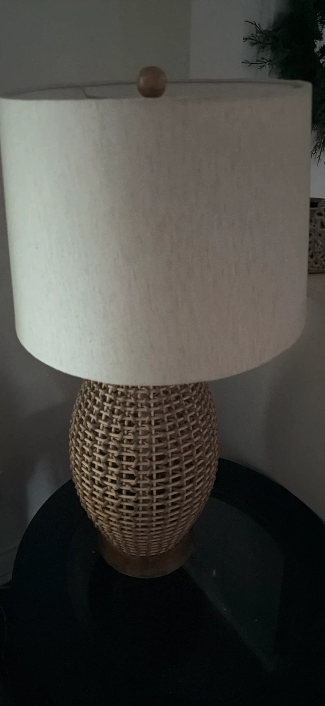 Woven Rattan Table Lamp