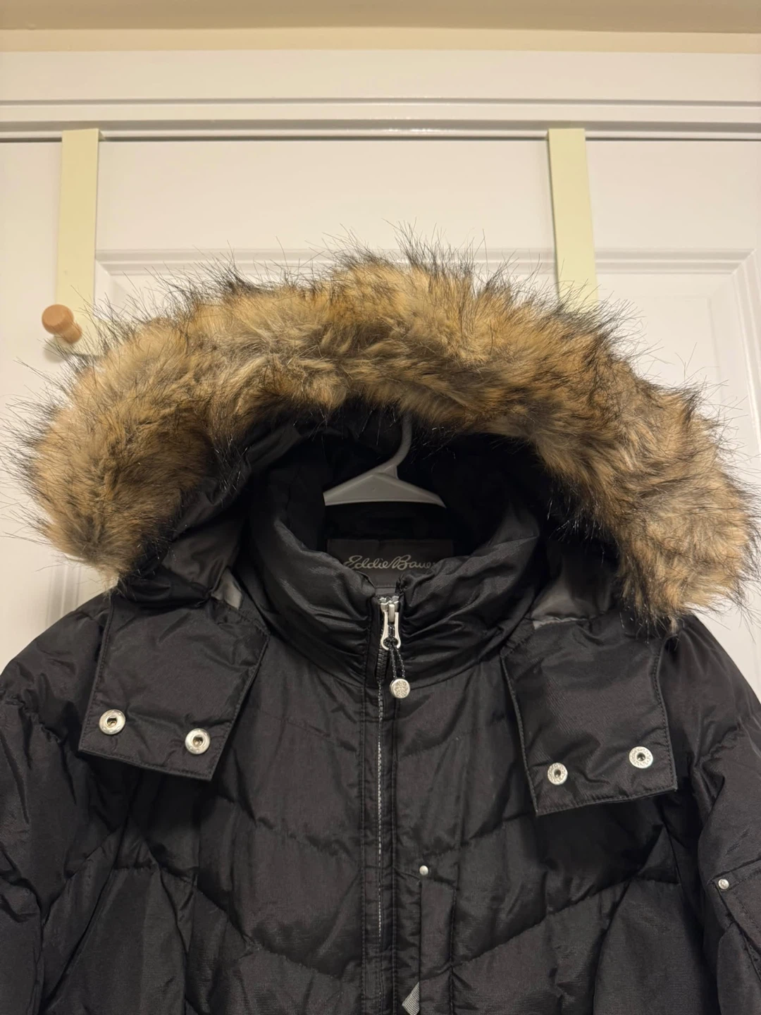 Eddie Bauer Women's Black Down Winter Parka - photo 5