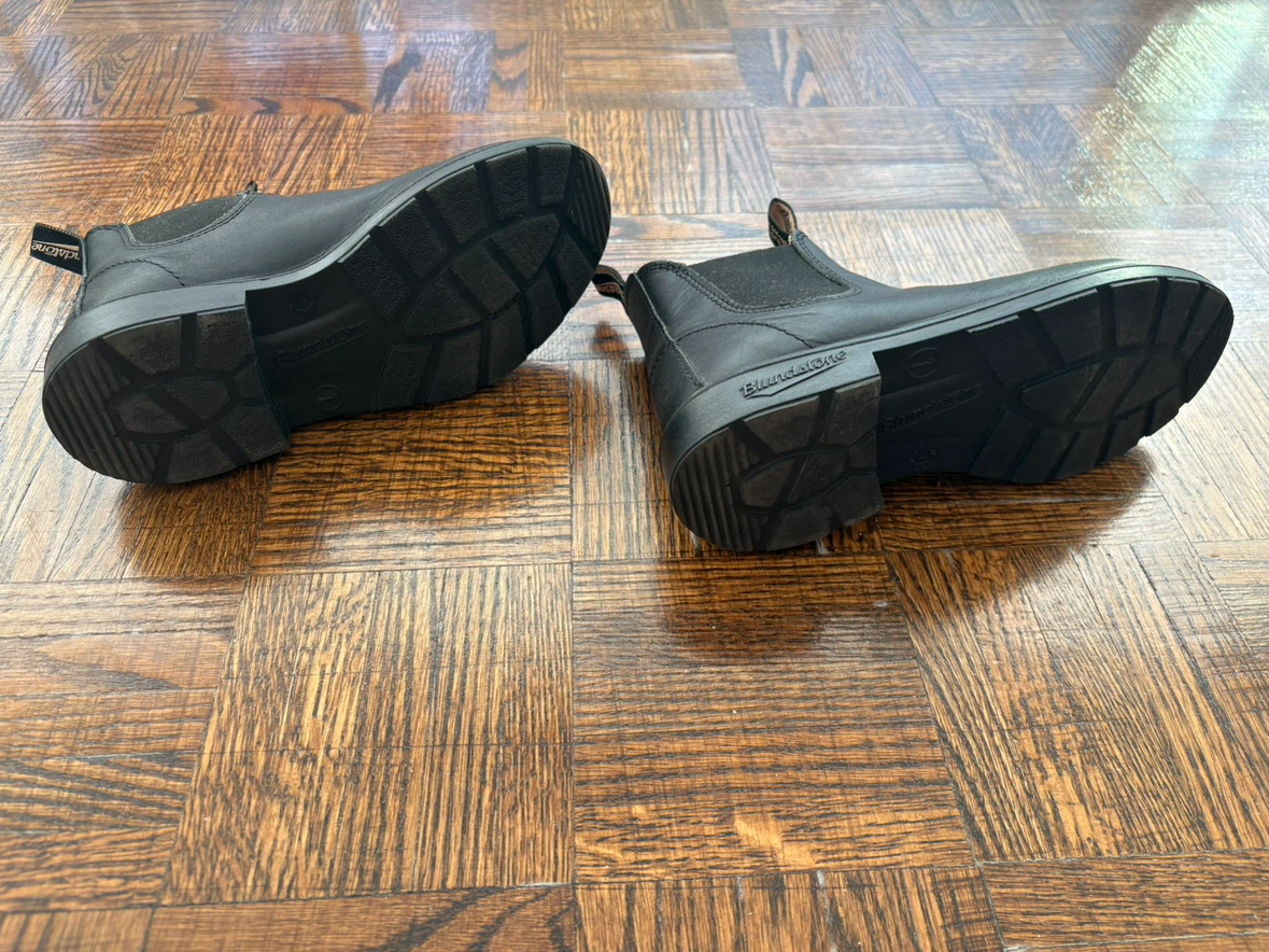 Blundstone Black Leather Boots Size 1 - photo 2