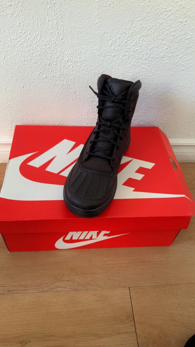 Nike Woodside II Boots - Black - Size 10.5 - photo 4